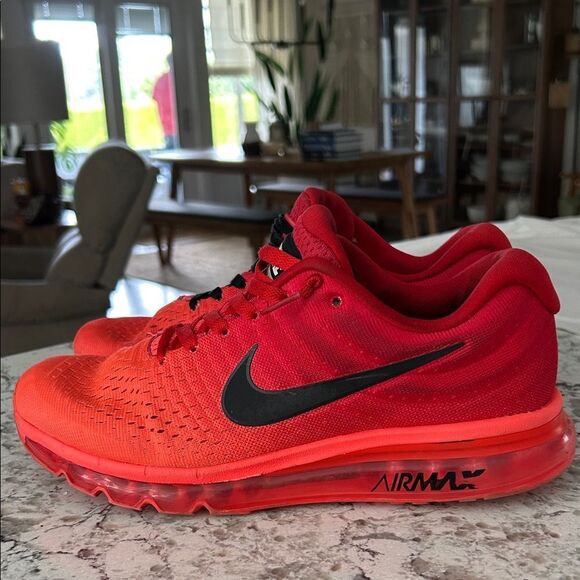 Nike Air Max 2017 849559-602 Bright Crimson Red Men’s Size 10 Running Shoes EUC